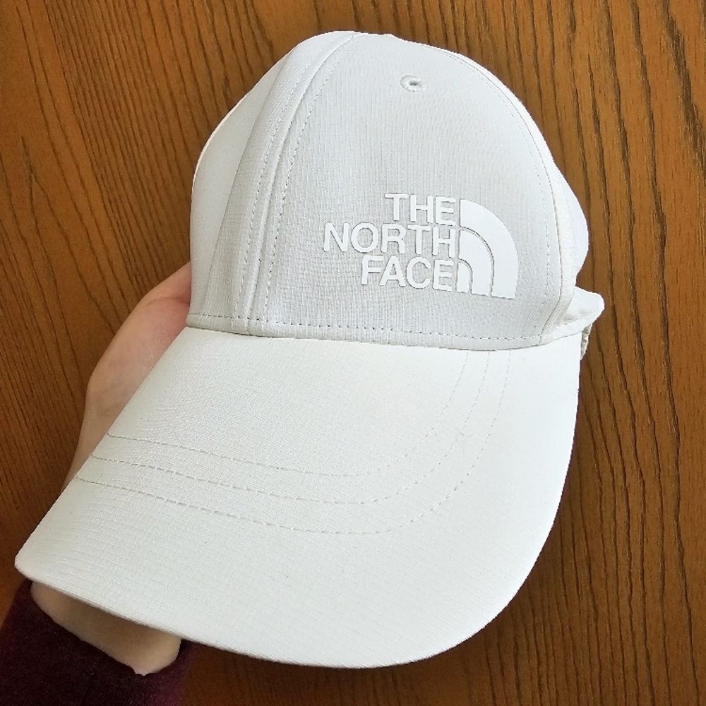 The North Face White Cap